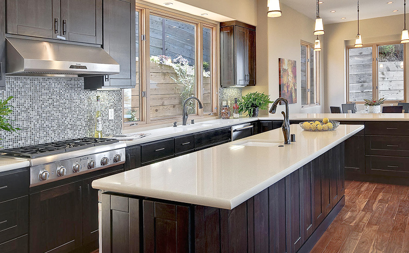 Quartz countertops are easy to clean - Vaughan kitchen renovations