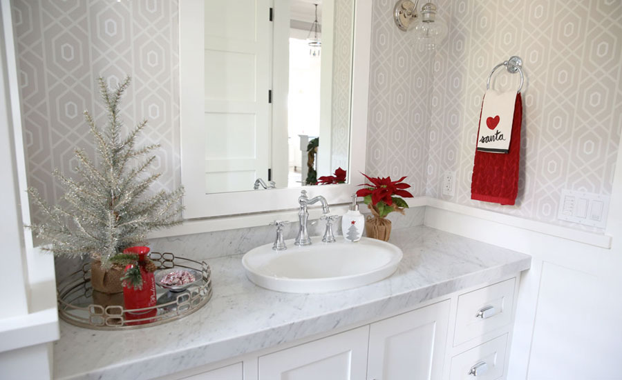 Give your bathroom a new look for the holidays